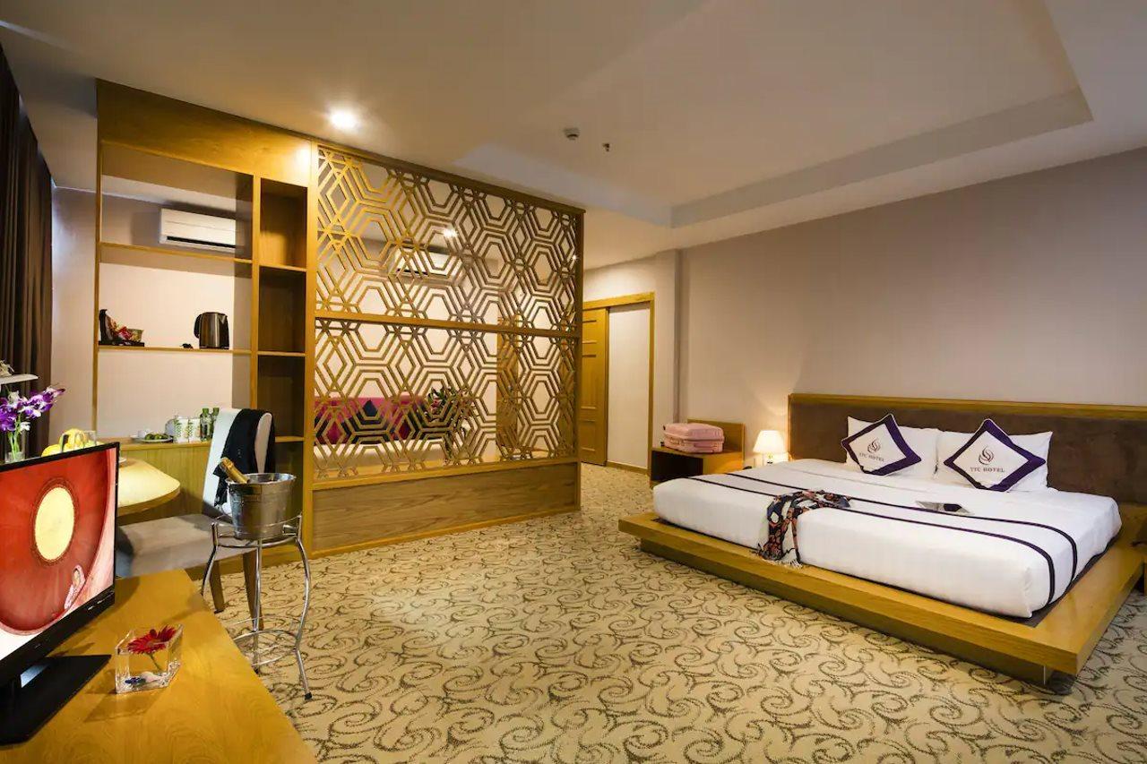 הו צ'י מין סיטי Ttc Hotel Deluxe Airport מראה חיצוני תמונה